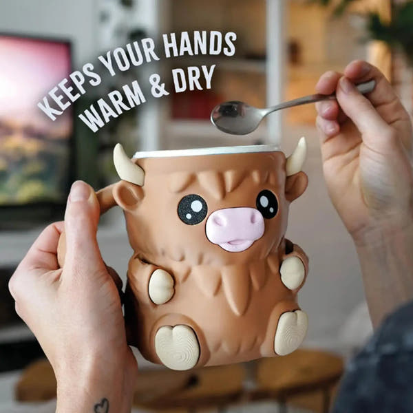 Highland Cow Ice Cream Holder™